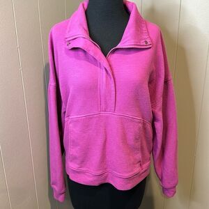 Danskin fuschia ripple texture 1/2 zip kangaroo pocket sweatshirt. Small.